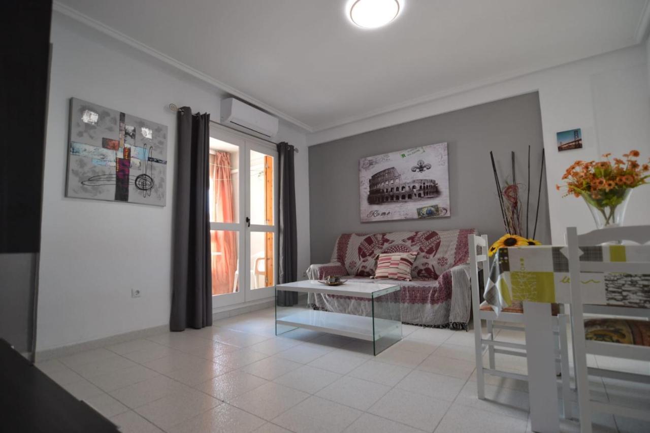 Home 3 Jc Torrevieja Eksteriør billede